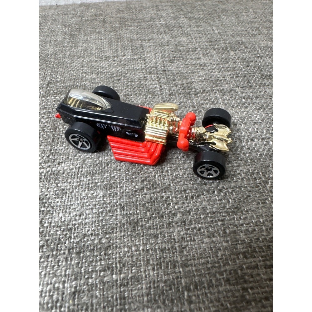 Vintage Hot Wheels Grave Rave Rigor Motor Skulls Bat Car Black Red 1994